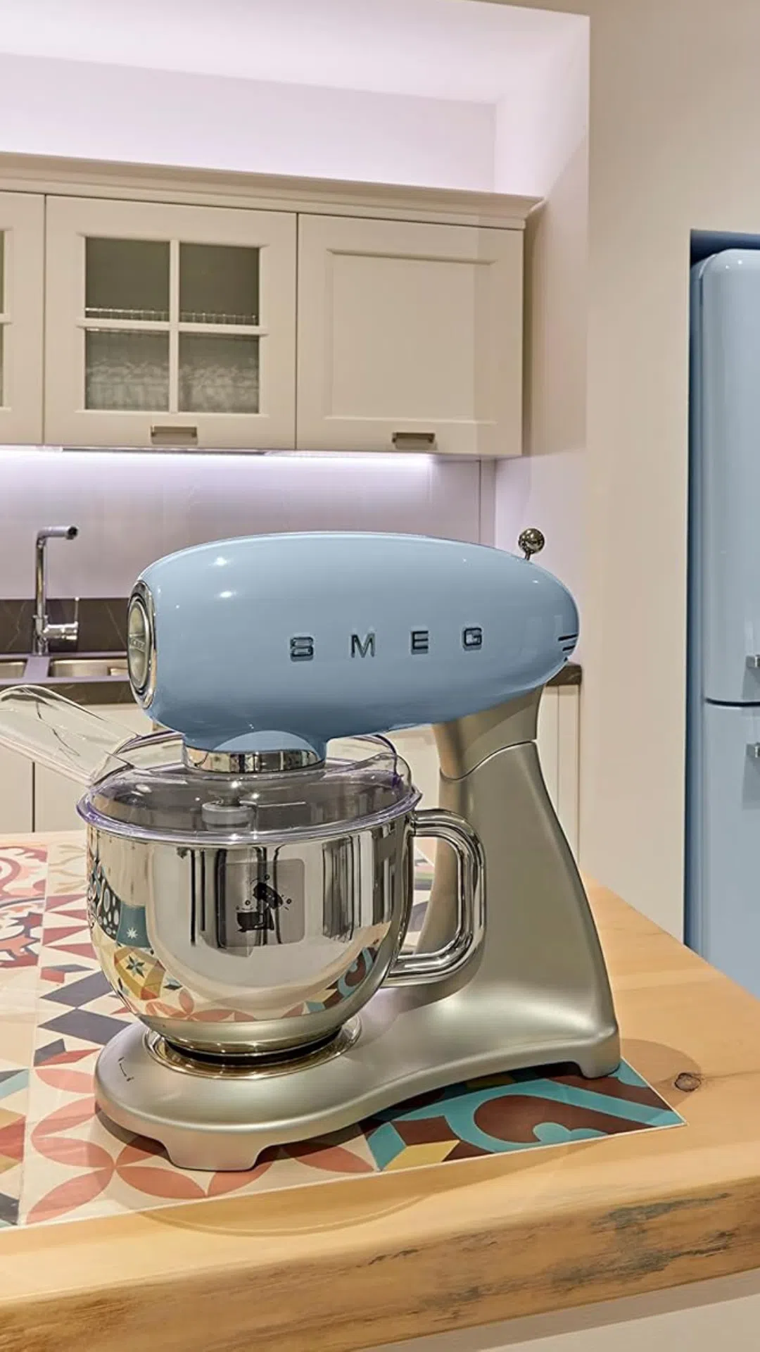 SMEG Batidora de Pie Celeste