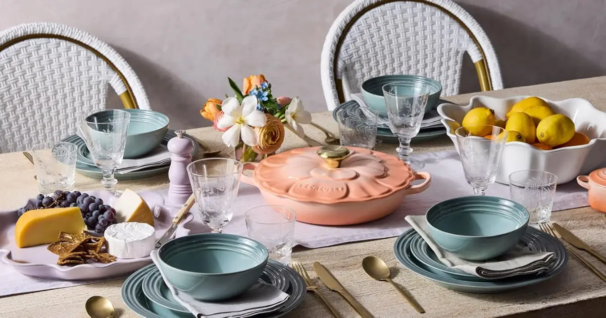 Le Creuset Pétalo Mesa